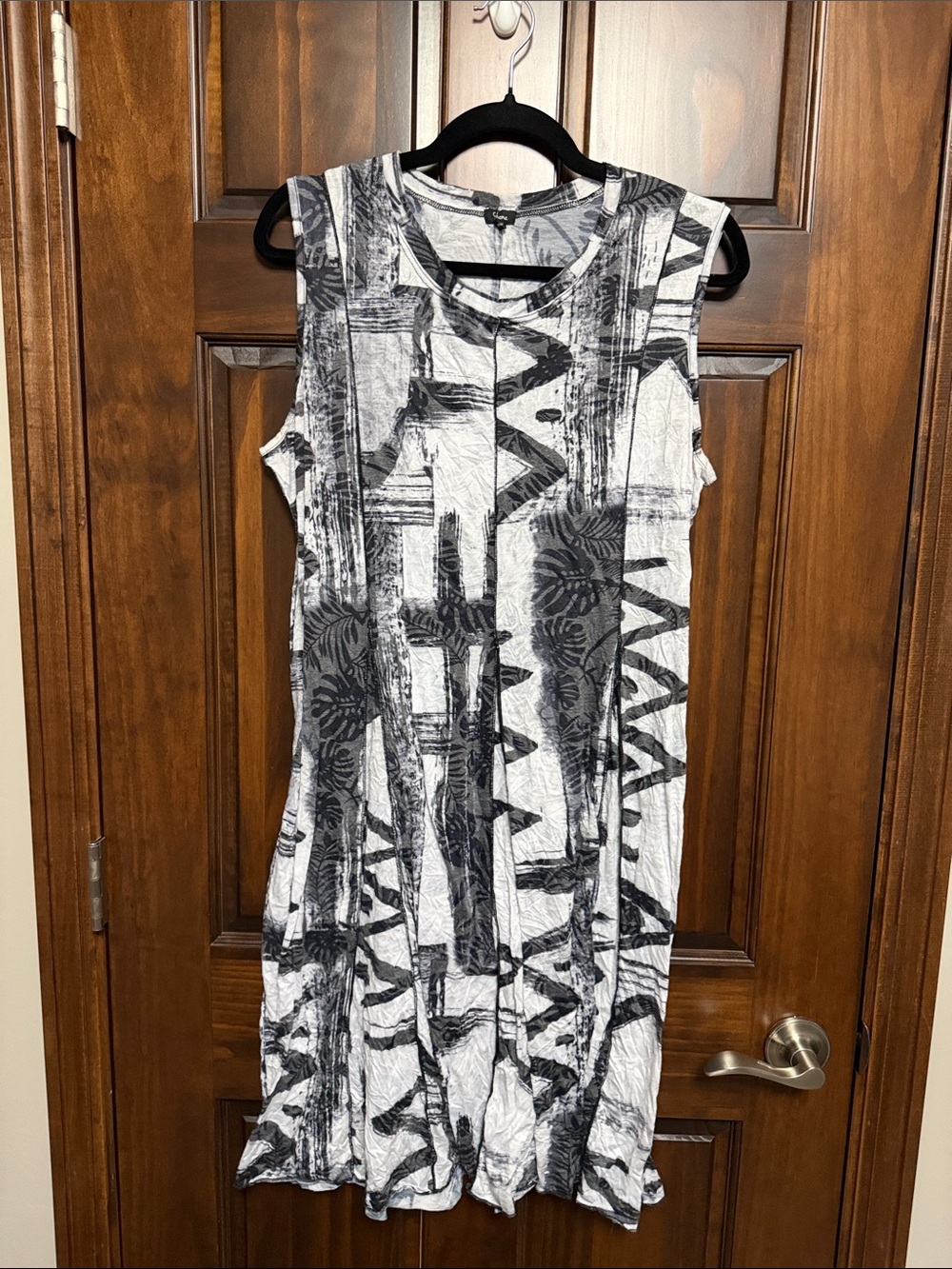Shana Sleeveless Black & White Geometric Midi Dress